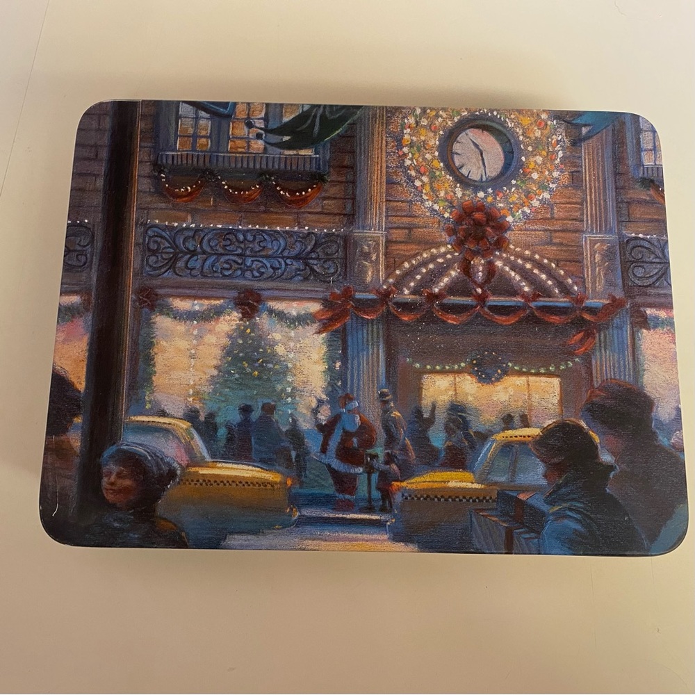 Christmas in the city by Mary Grand Pre tin
